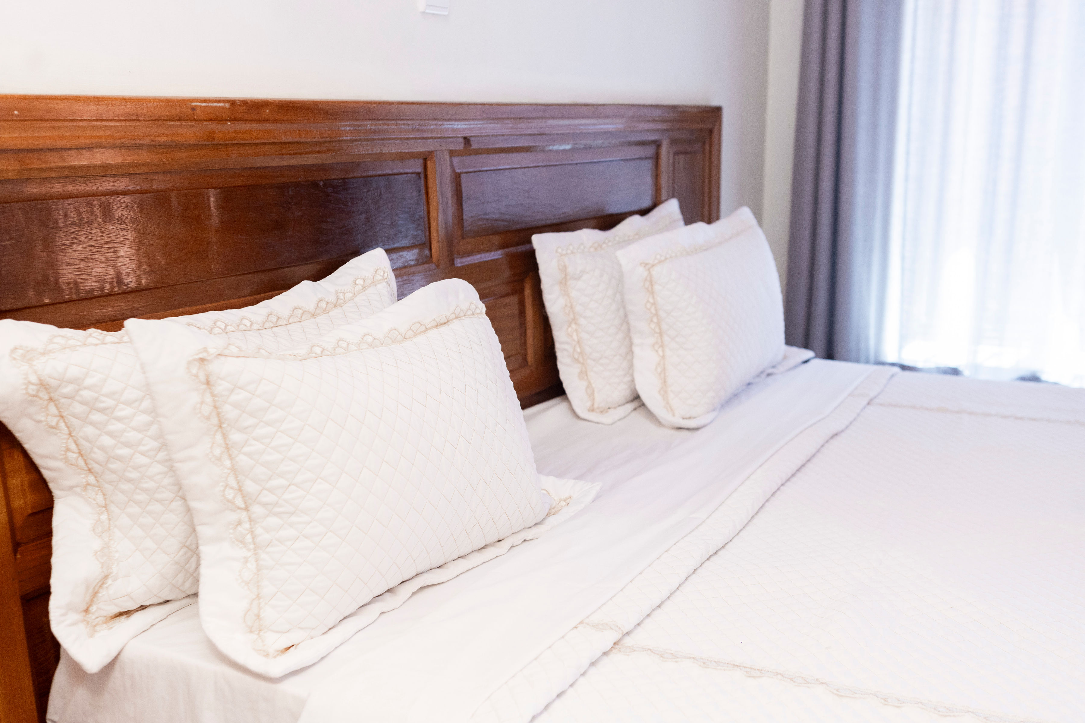 Luxurious Hotel Room